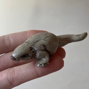 RARE 1/1 Vtg OTTER FIGURINE 2.5” CERAMIC PORCELAIN Sculpture Handpainted 1987